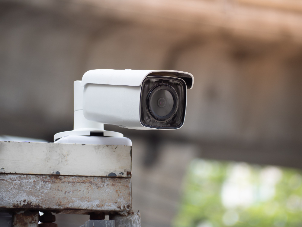 C'est une caméra de surveillance qui protège une maison